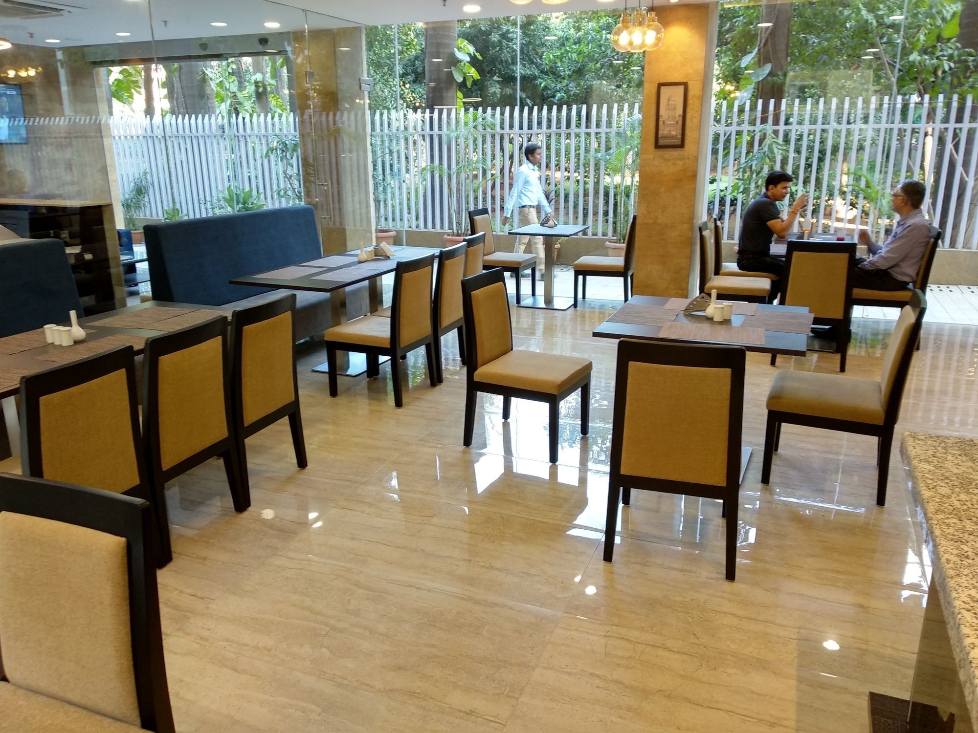 Hotel Mumbai House Andheri East, Mumbai Exterior foto